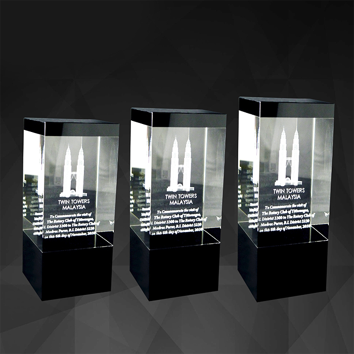 9080 - Exclusive Crystal Awards