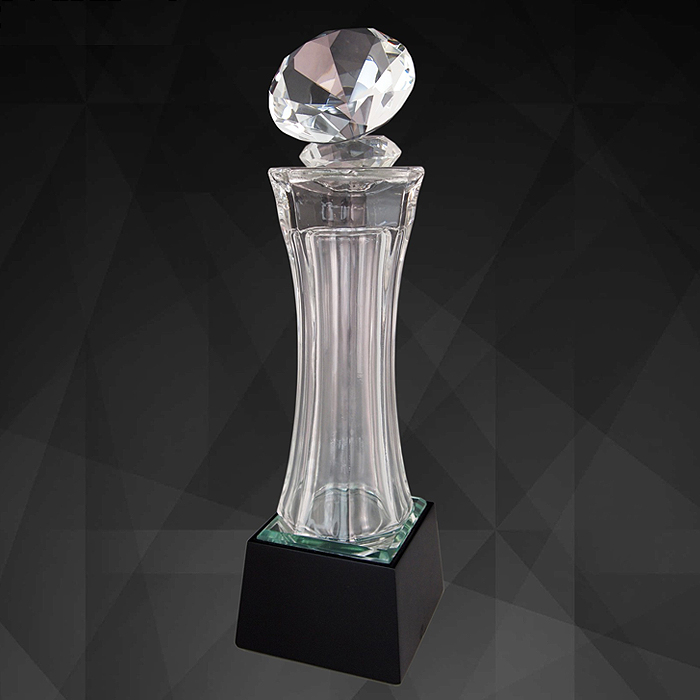 9157 - Exclusive Crystal Diamond Trophy