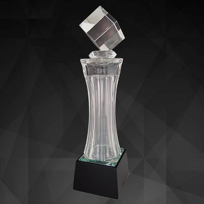 9158 - Exclusive Crystal Cube Trophy