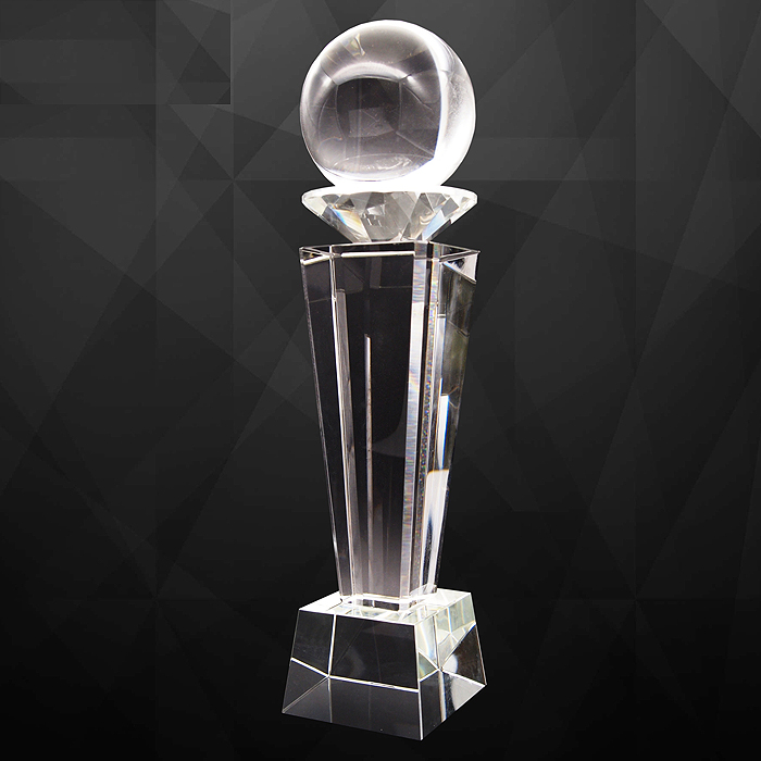9263 - Exclusive Crystal Trophy With Crystal Ball