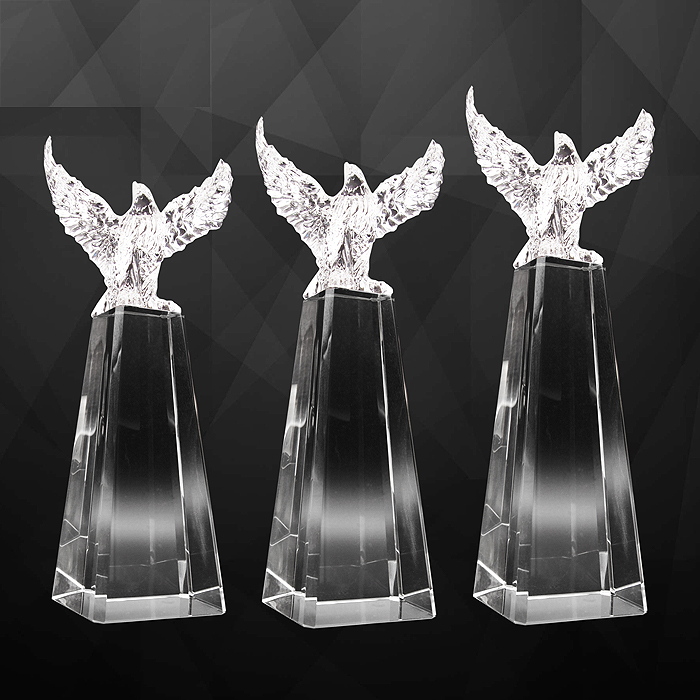9261 - Exclusive Crystal Eagle Trophy