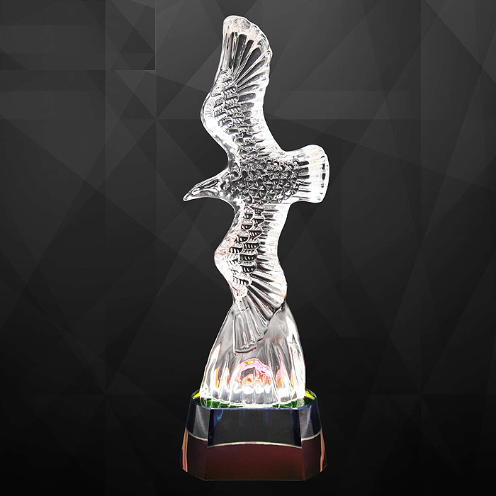 9260 - Exclusive Crystal Eagle Trophy