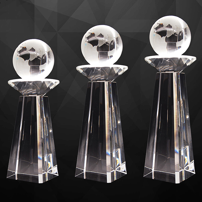 9256 - Exclusive Crystal Globe Plaques