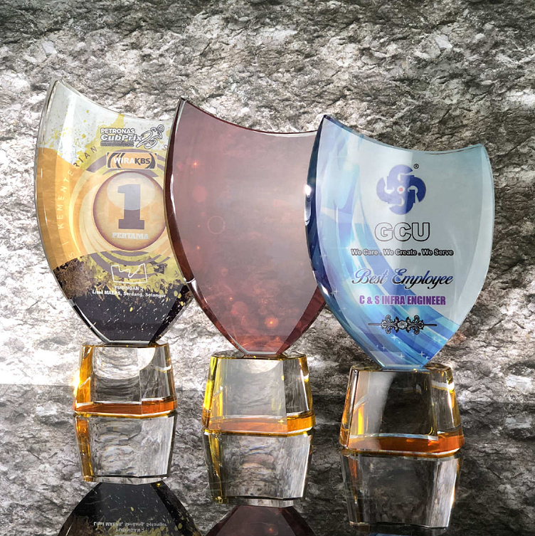 8310 - Colour Crystal Awards
