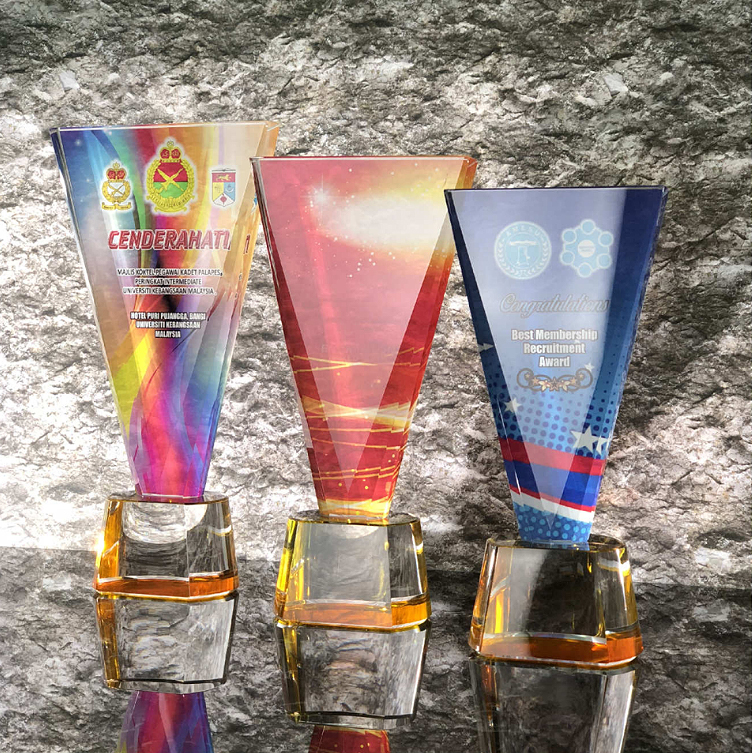 8312 - Colour Crystal Awards