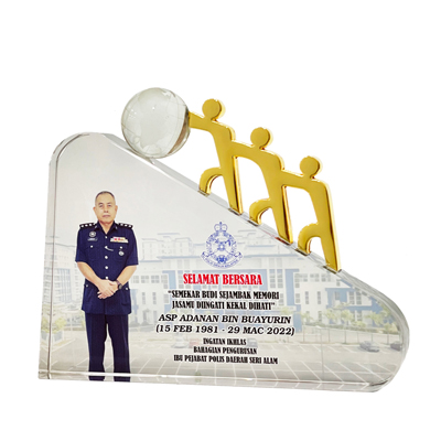 8357 - Colour Crystal Awards