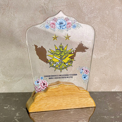 3125 - Exclusive Crystal Plaque