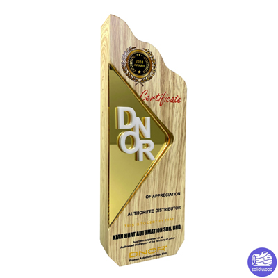 7532 - Wooden Trophy