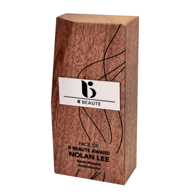 7664 - Wooden Plaque & Trophy