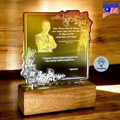 5267 - Innovative Design Acrylic Award