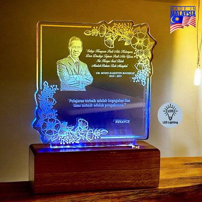 5266 - Innovative Design Acrylic Award