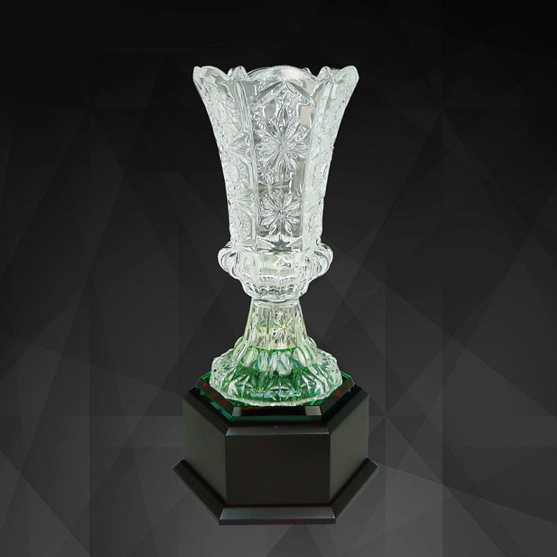 9131 - Exclusive Crystal Vase Trophy