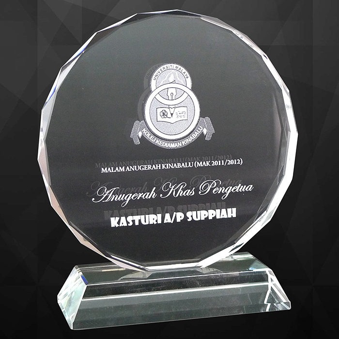 9031 - Exclusive Crystal Plaques