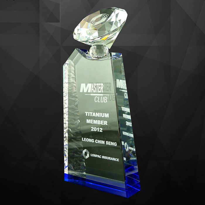 9060 - Exclusive Crystal Diamond Award