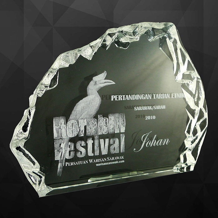 9061 - Exclusive Crystal Plaques